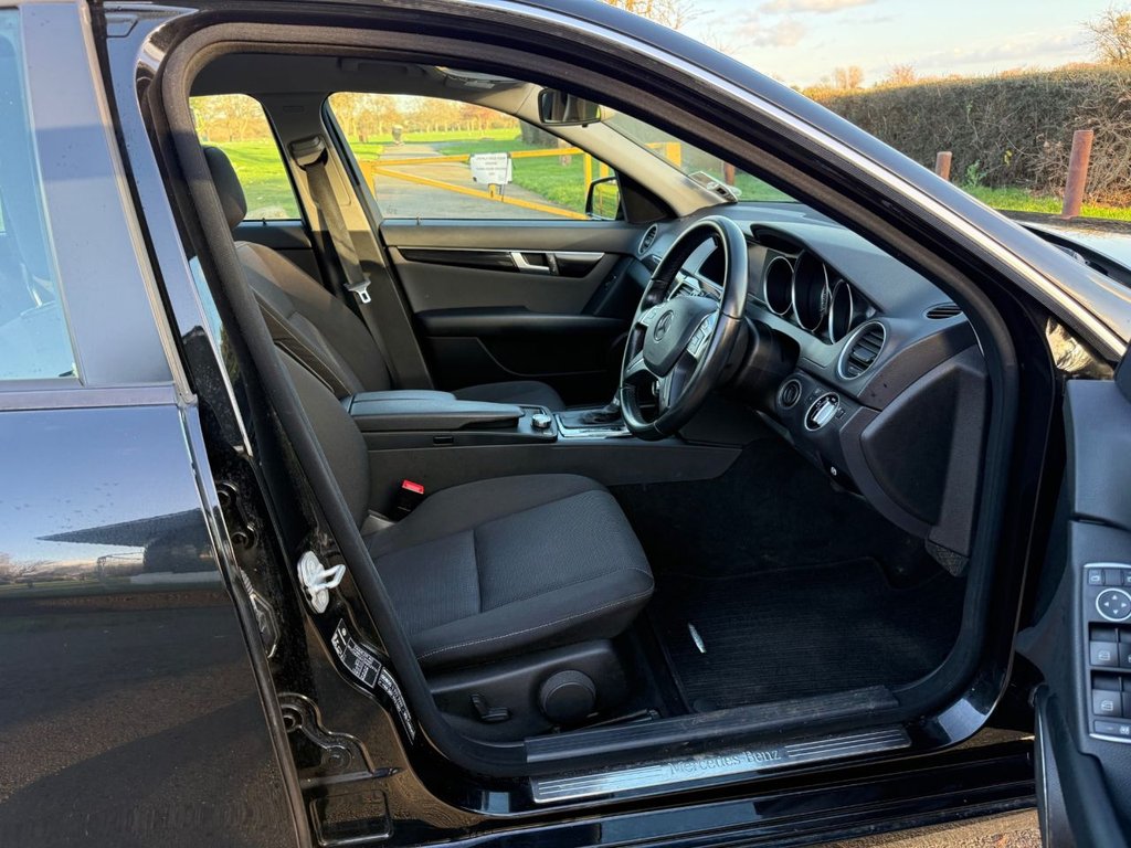 Used Mercedes-Benz C Class 2011 for sale - 76901097: Photo 18