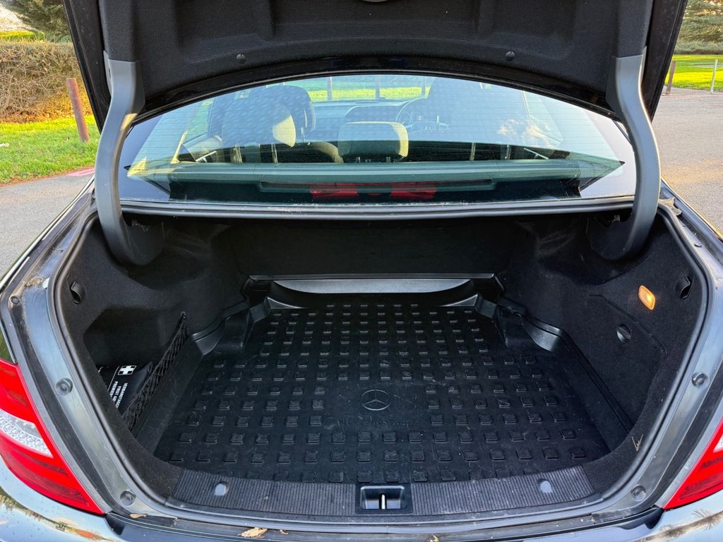 Used Mercedes-Benz C Class 2011 for sale - 76901097: Photo 20