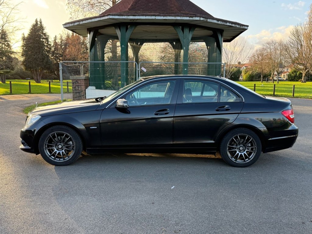 Used Mercedes-Benz C Class 2011 for sale - 76901097: Photo 4
