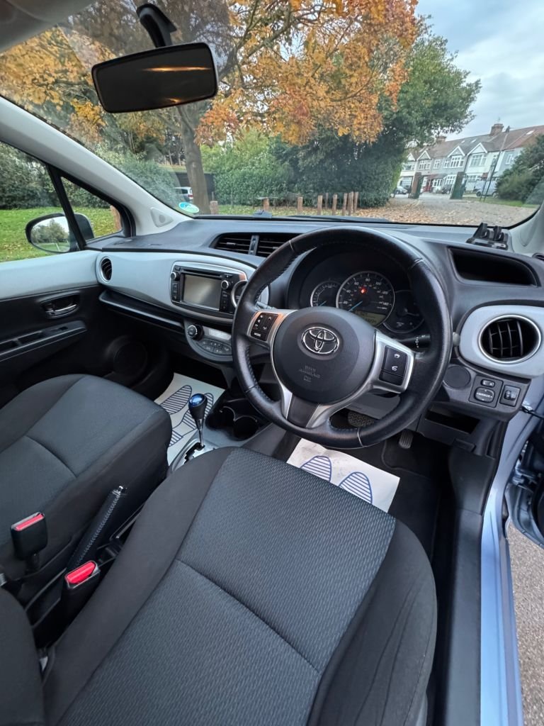 Used Toyota Yaris 2013 for sale - 76482343: Photo 12