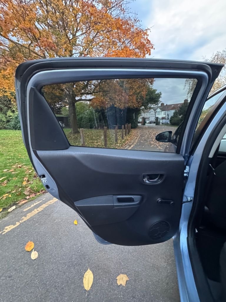 Used Toyota Yaris 2013 for sale - 76482343: Photo 17