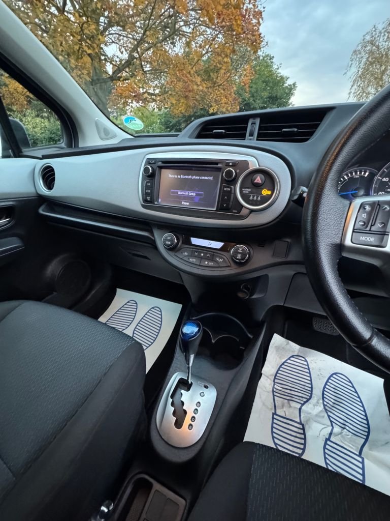 Used Toyota Yaris 2013 for sale - 76482343: Photo 29