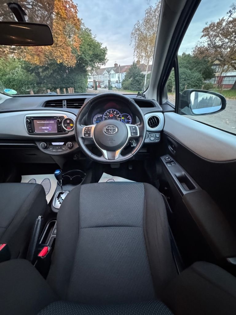 Used Toyota Yaris 2013 for sale - 76482343: Photo 32