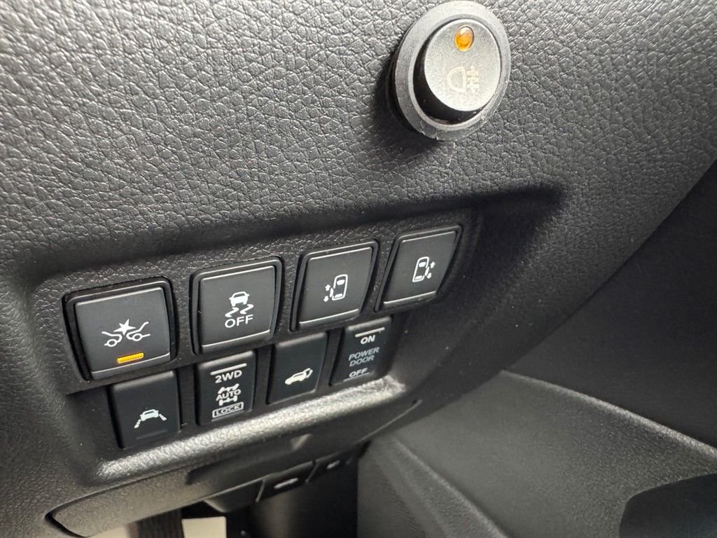 Used Nissan Elgrand 2025 for sale - 77507559: Photo 40