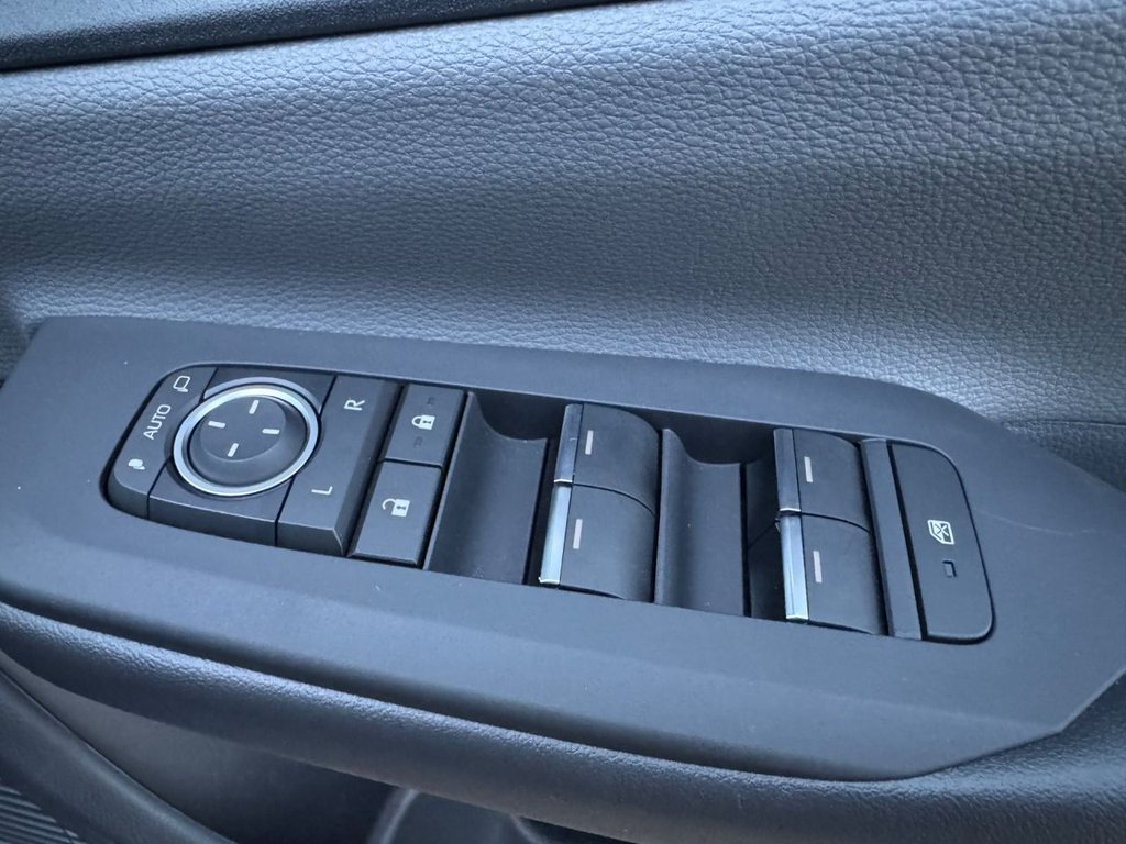 Used Toyota Prius 2025 for sale - 76345747: Photo 30