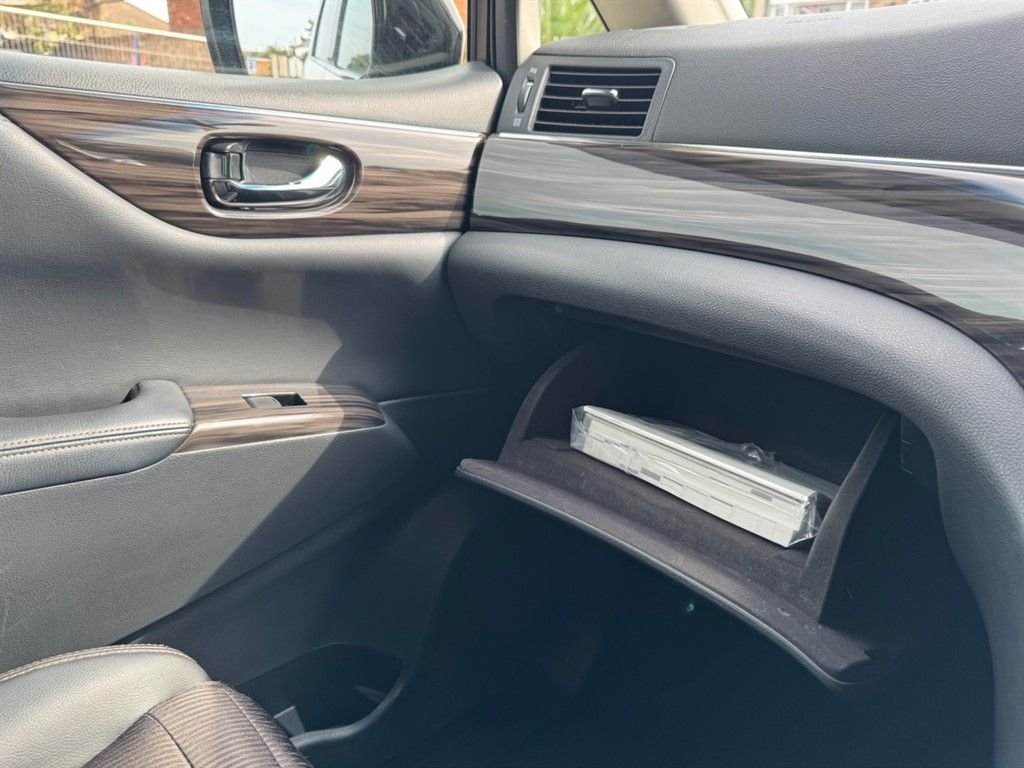 Used Nissan Elgrand 2025 for sale - 77507530: Photo 12