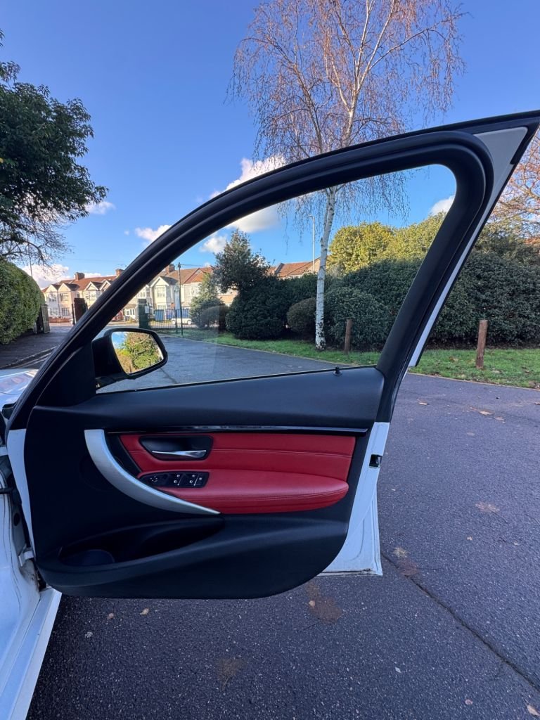 Used BMW 3 Series 2015 for sale - 76797832: Photo 12