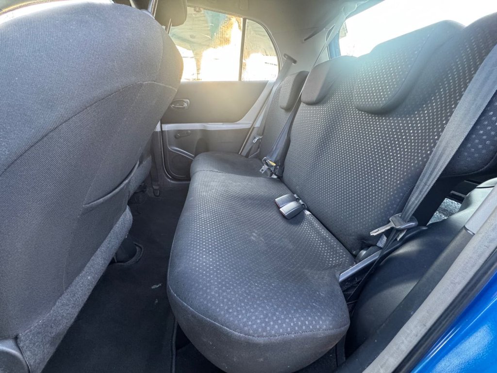 Used Toyota Yaris 2011 for sale - 77952983: Photo 26