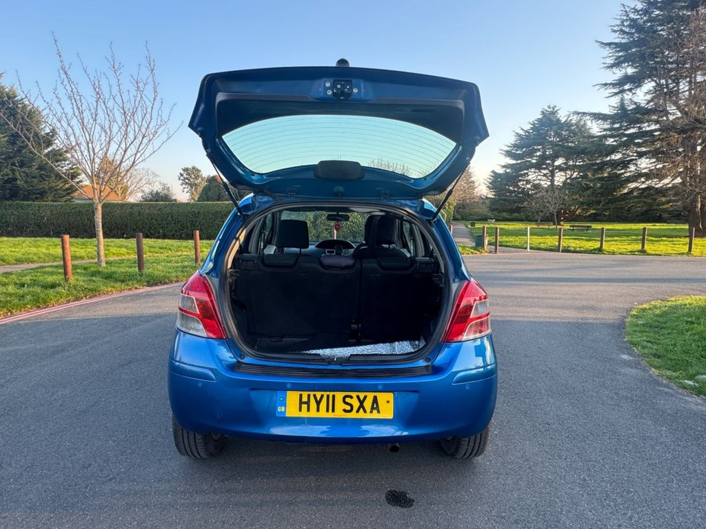 Used Toyota Yaris 2011 for sale - 77952983: Photo 31