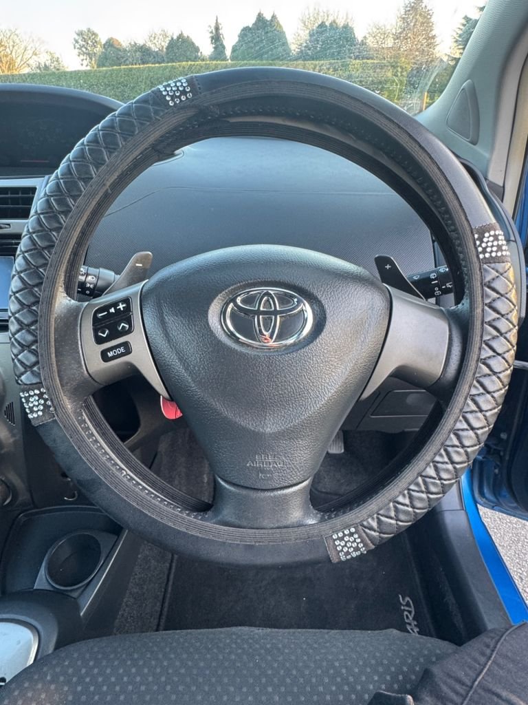 Used Toyota Yaris 2011 for sale - 77952983: Photo 33