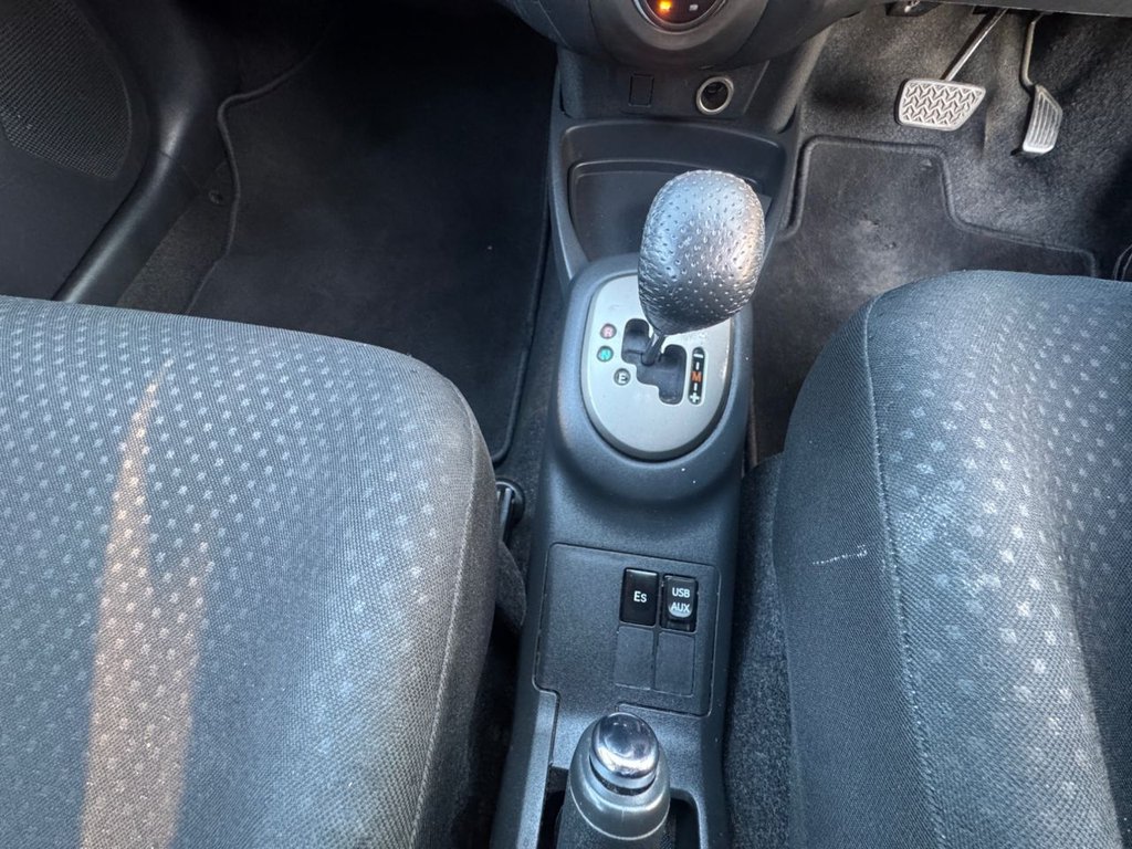 Used Toyota Yaris 2011 for sale - 77952983: Photo 38