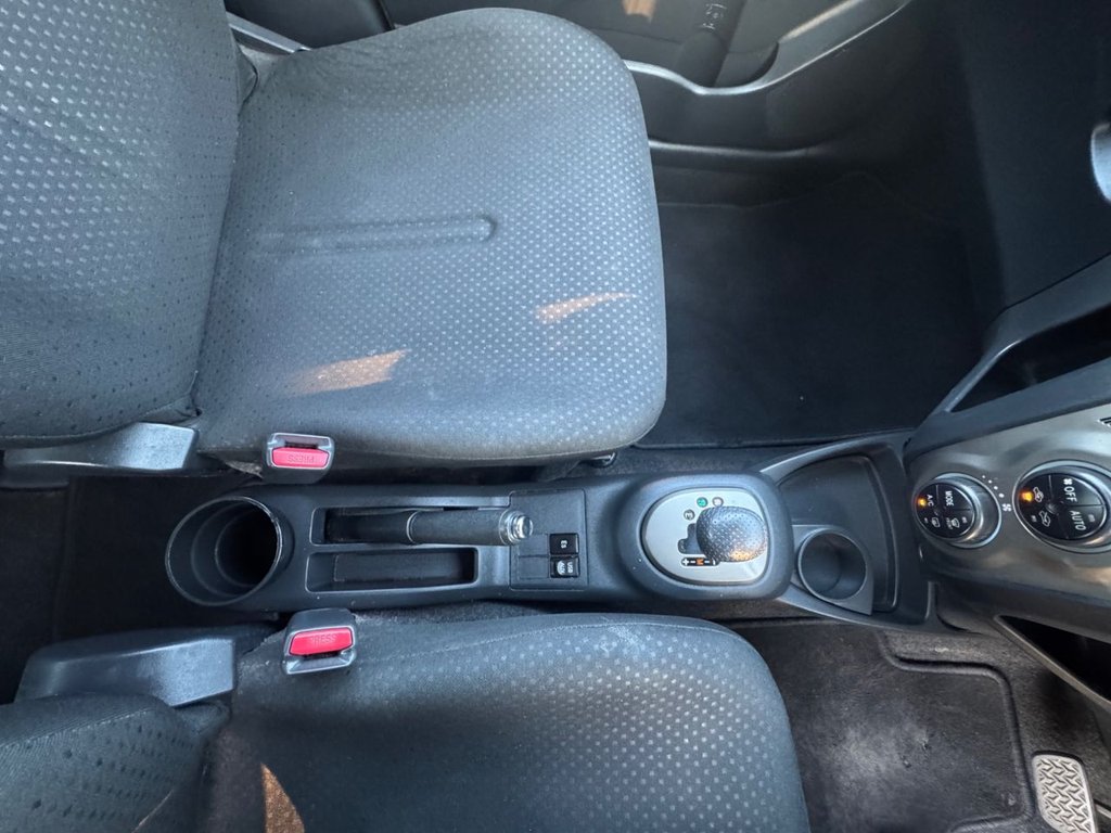 Used Toyota Yaris 2011 for sale - 77952983: Photo 39