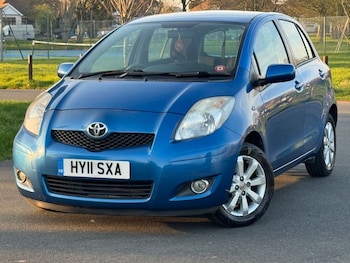 Used Toyota Yaris 2011 for sale - 77952983: Photo