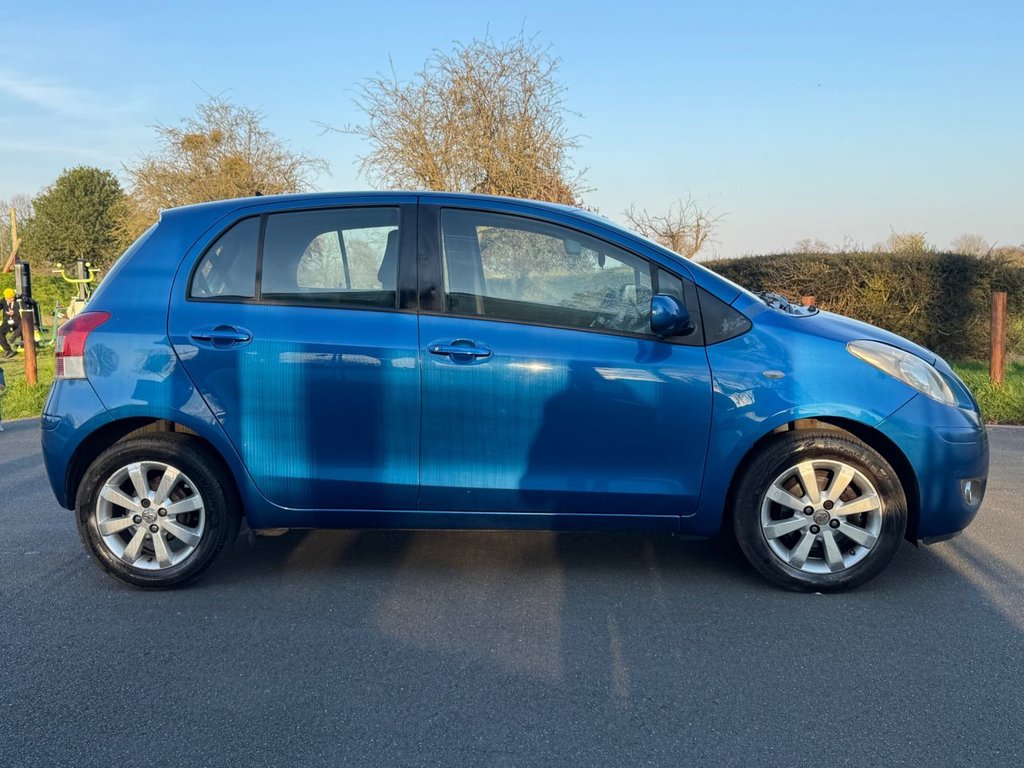 Used Toyota Yaris 2011 for sale - 77952983: Photo 4