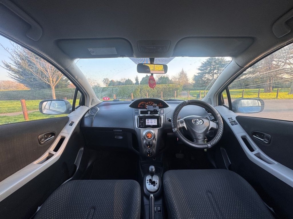 Used Toyota Yaris 2011 for sale - 77952983: Photo 43