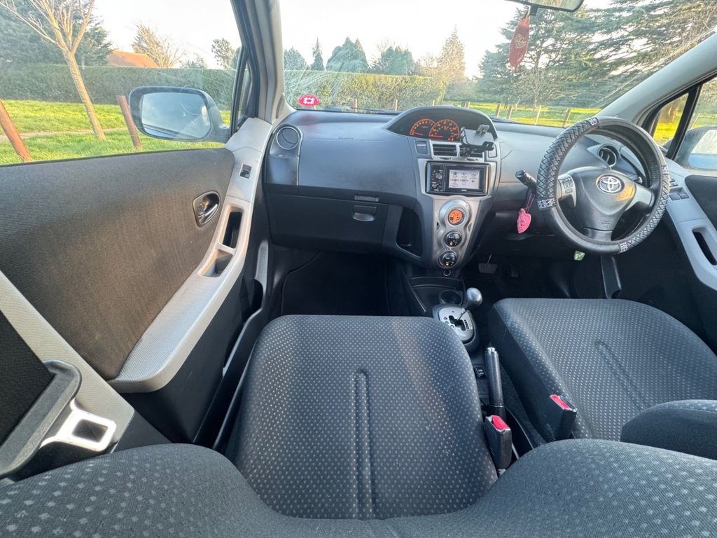 Used Toyota Yaris 2011 for sale - 77952983: Photo 45