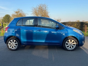 Used Toyota Yaris 2011 for sale - 77952983: Photo