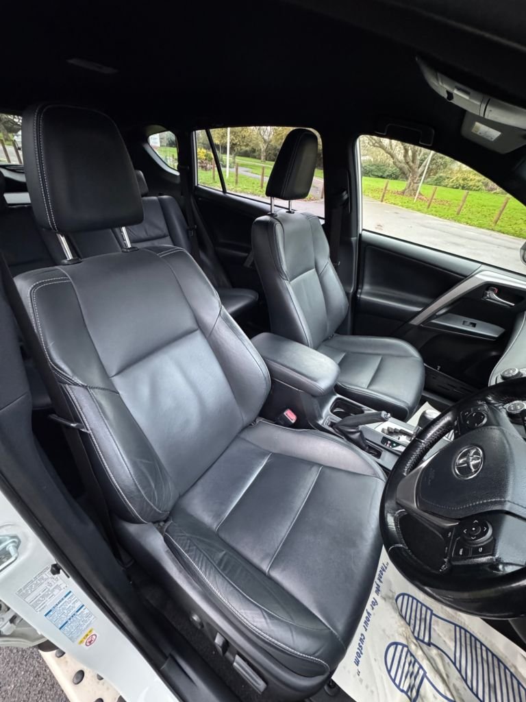 Used Toyota RAV4 2017 for sale - 76665614: Photo 13