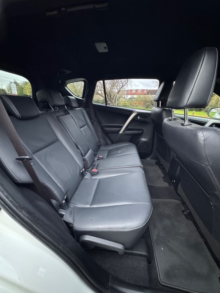 Used Toyota RAV4 2017 for sale - 76665614: Photo 19