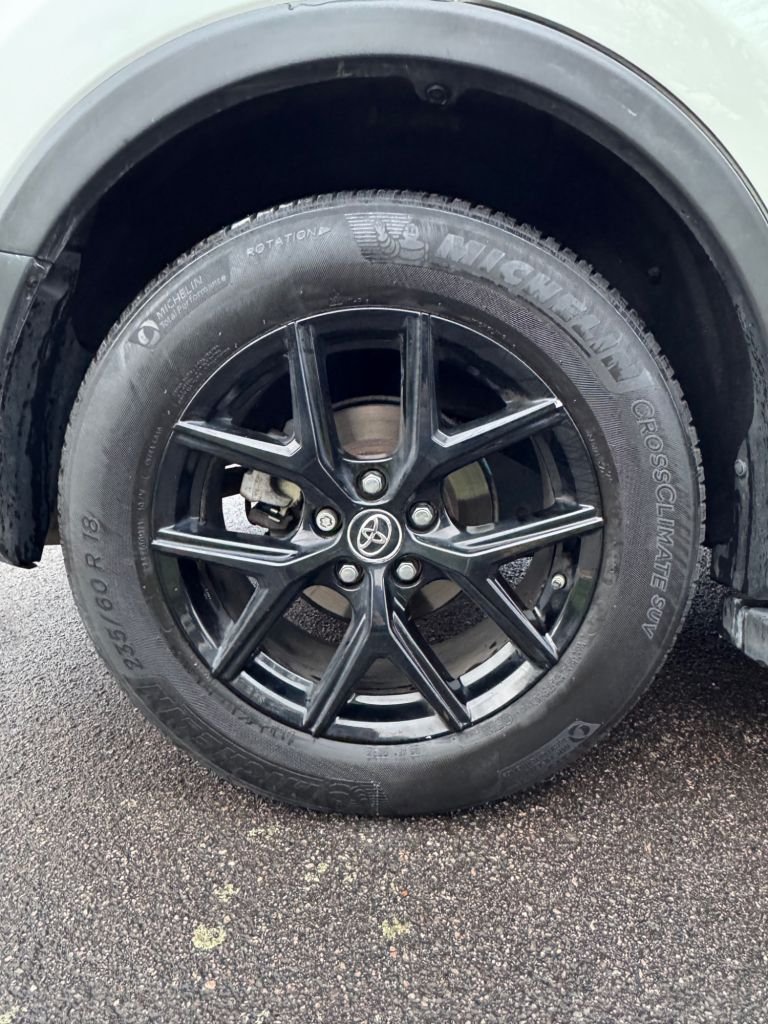 Used Toyota RAV4 2017 for sale - 76665614: Photo 24