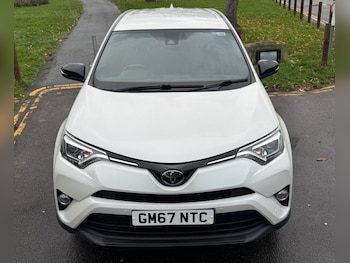 Used Toyota RAV4 2017 for sale - 76665614: Photo