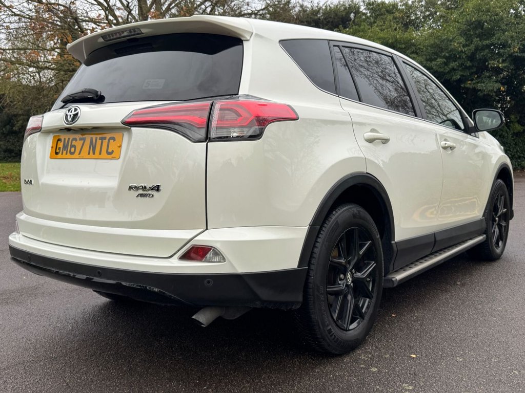 Used Toyota RAV4 2017 for sale - 76665614: Photo 9