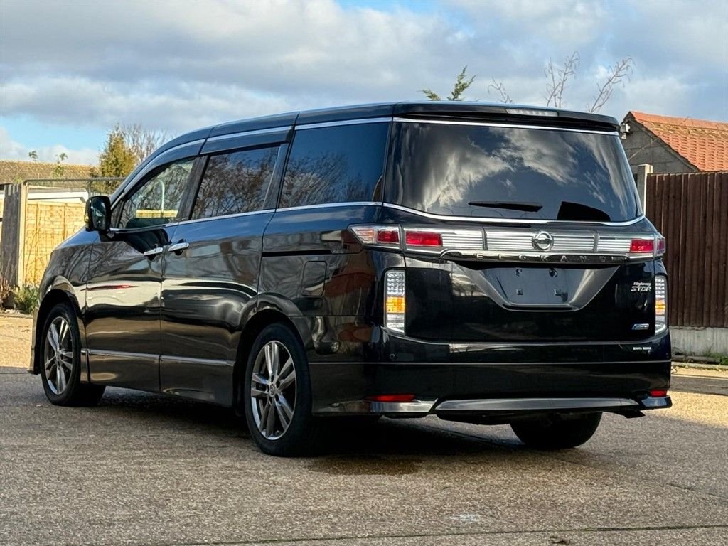 Used Nissan Elgrand 2026 for sale - 77464253: Photo 6