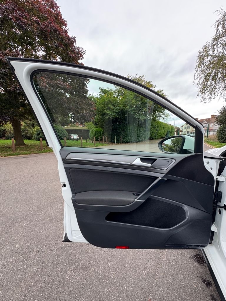 Used Volkswagen Golf 2018 for sale - 76256370: Photo 16