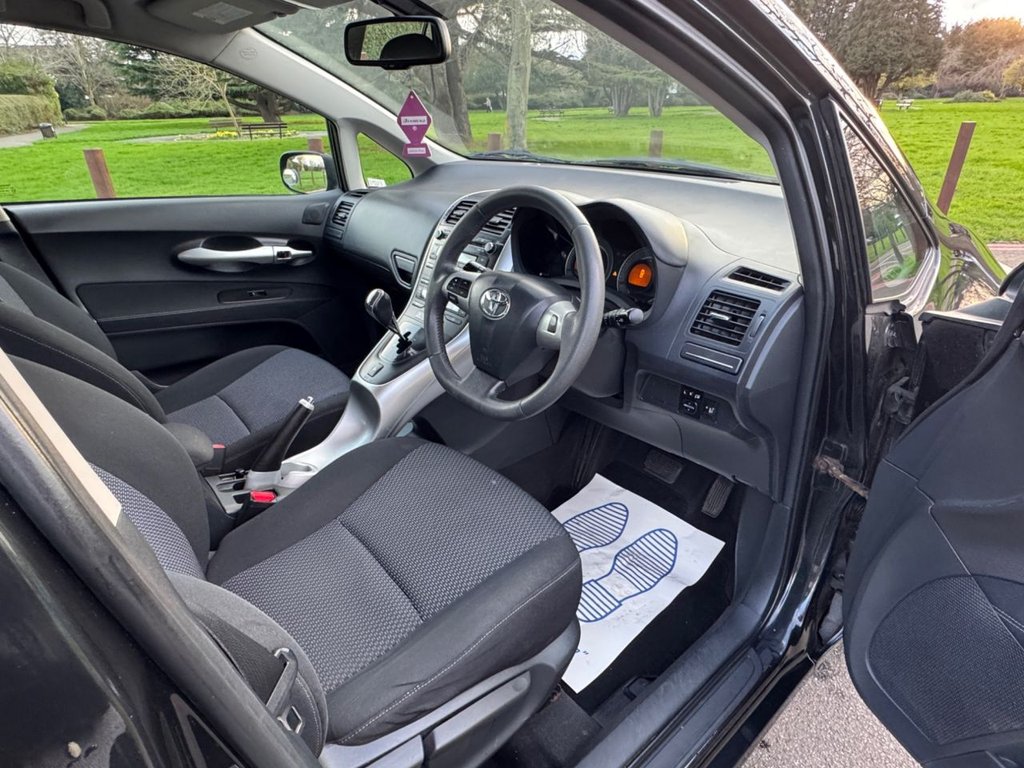 Used Toyota Auris 2011 for sale - 77693184: Photo 10