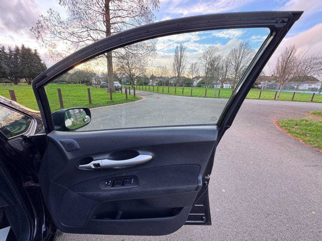 Used Toyota Auris 2011 for sale - 77693184: Photo 15