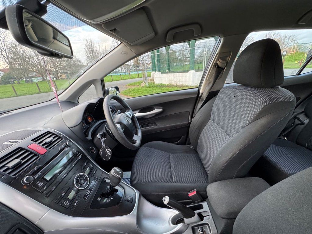 Used Toyota Auris 2011 for sale - 77693184: Photo 19