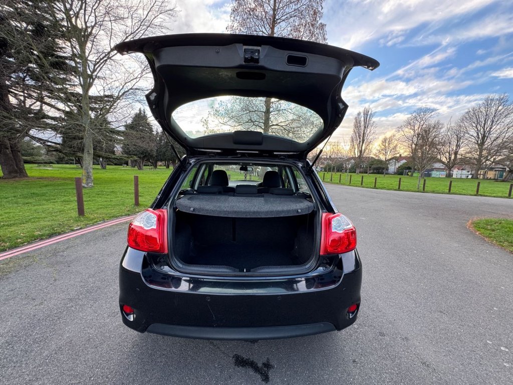 Used Toyota Auris 2011 for sale - 77693184: Photo 26