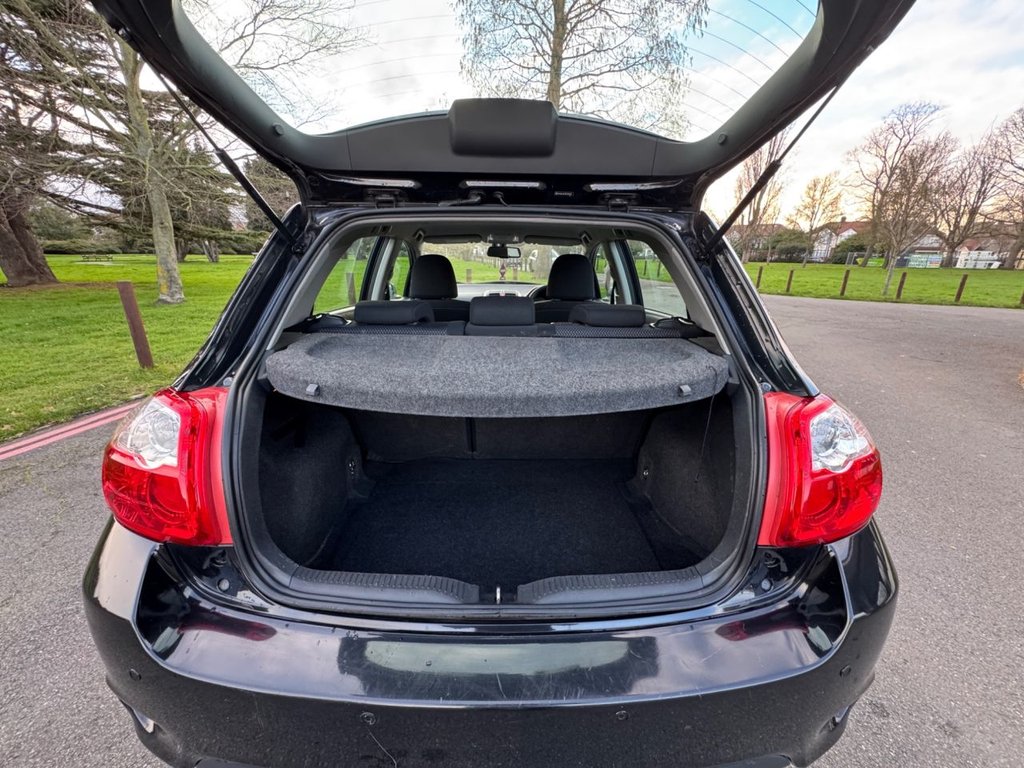 Used Toyota Auris 2011 for sale - 77693184: Photo 27