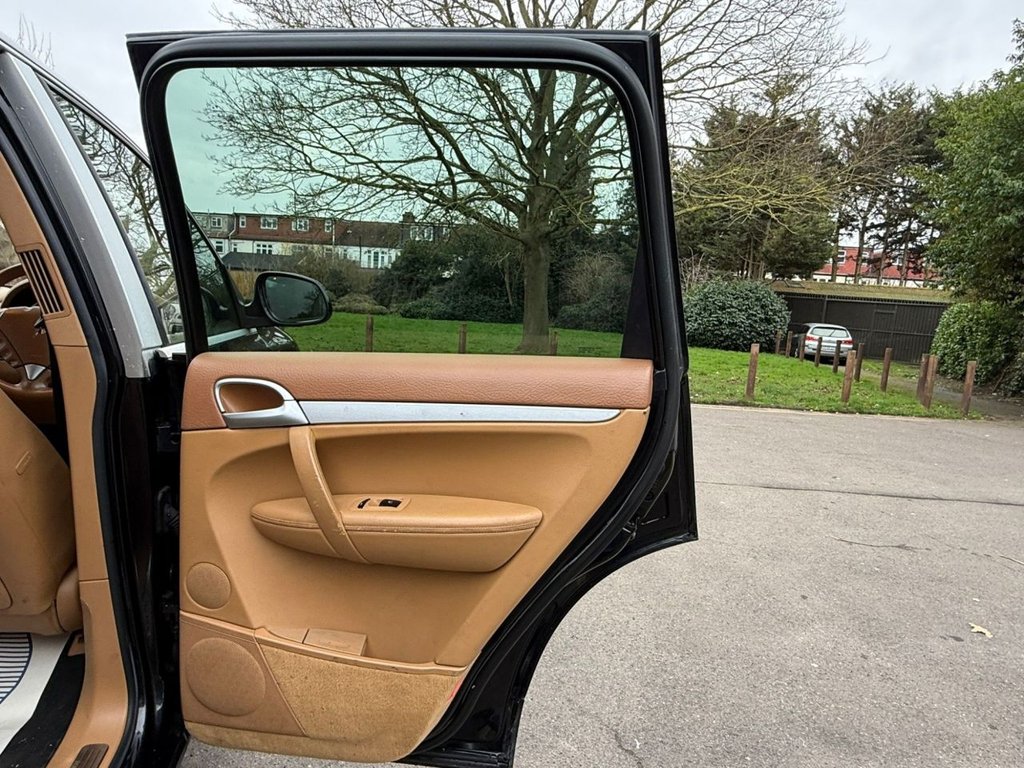 Used Porsche Cayenne 2005 for sale - 77693092: Photo 14