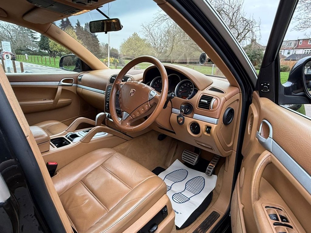 Used Porsche Cayenne 2005 for sale - 77693092: Photo 32