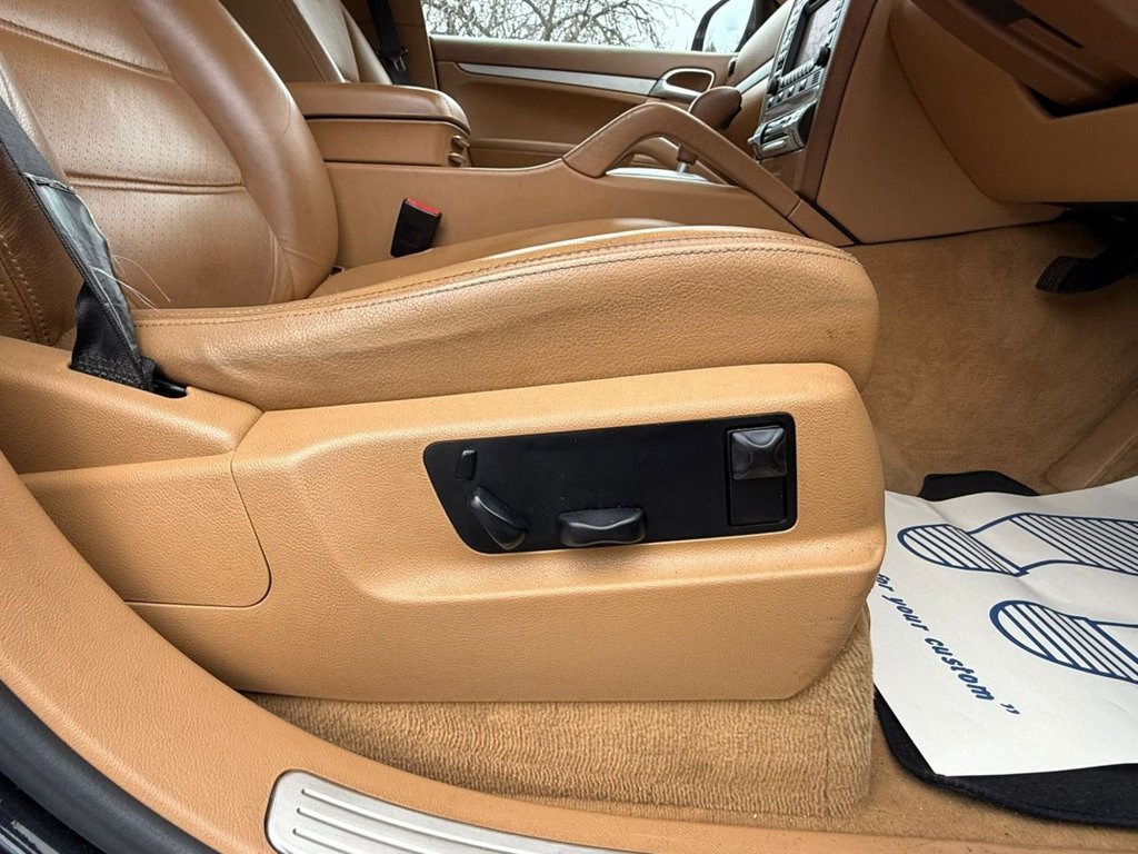 Used Porsche Cayenne 2005 for sale - 77693092: Photo 35