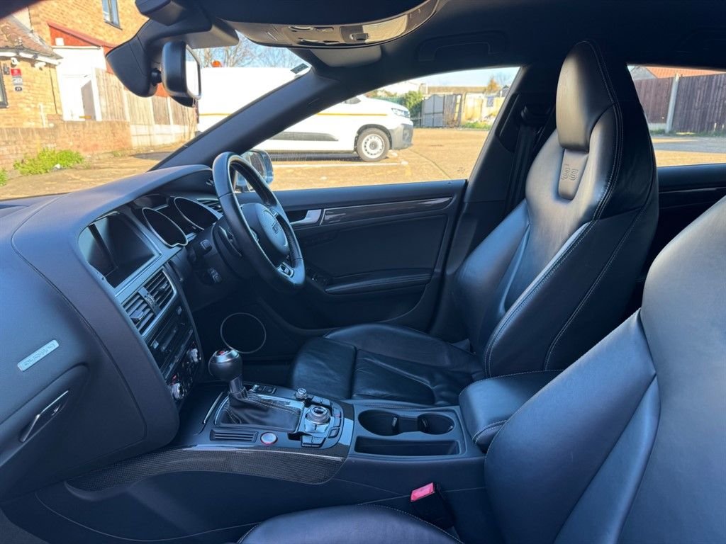 Used Hyundai i10 2015 for sale - 77557945: Photo 13