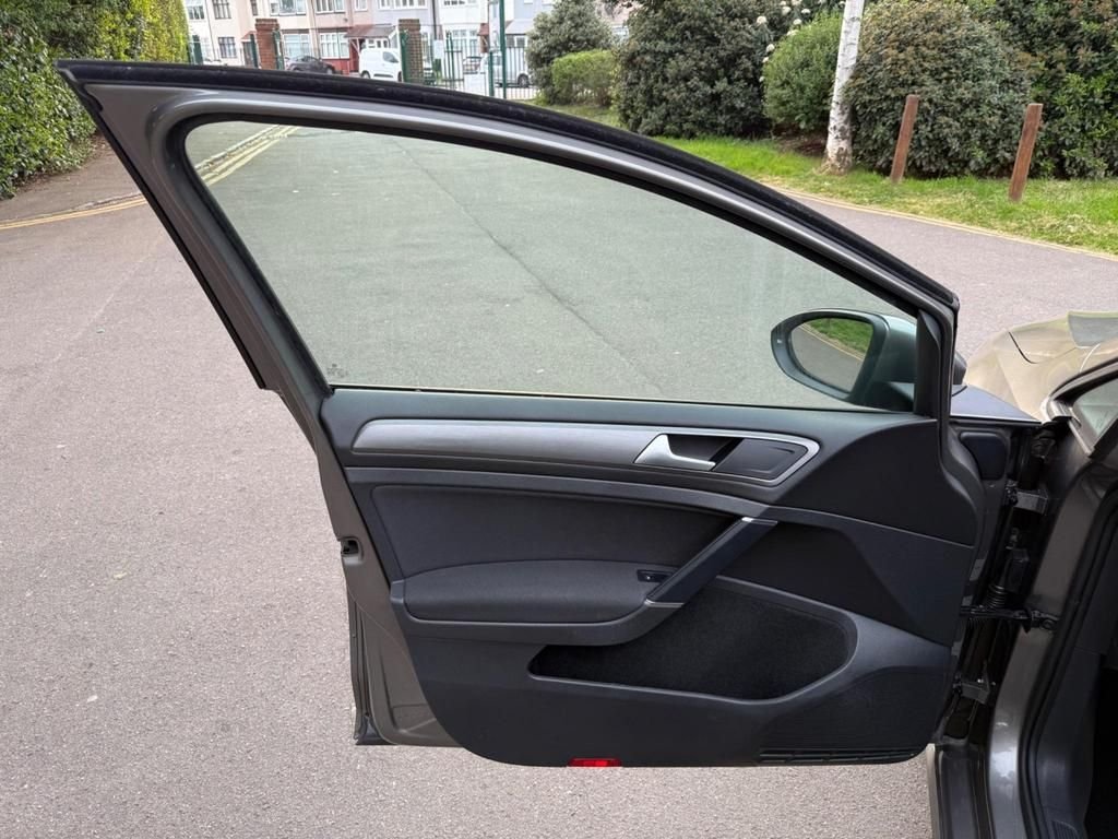 Used Volkswagen Golf 2013 for sale - 76376303: Photo 23