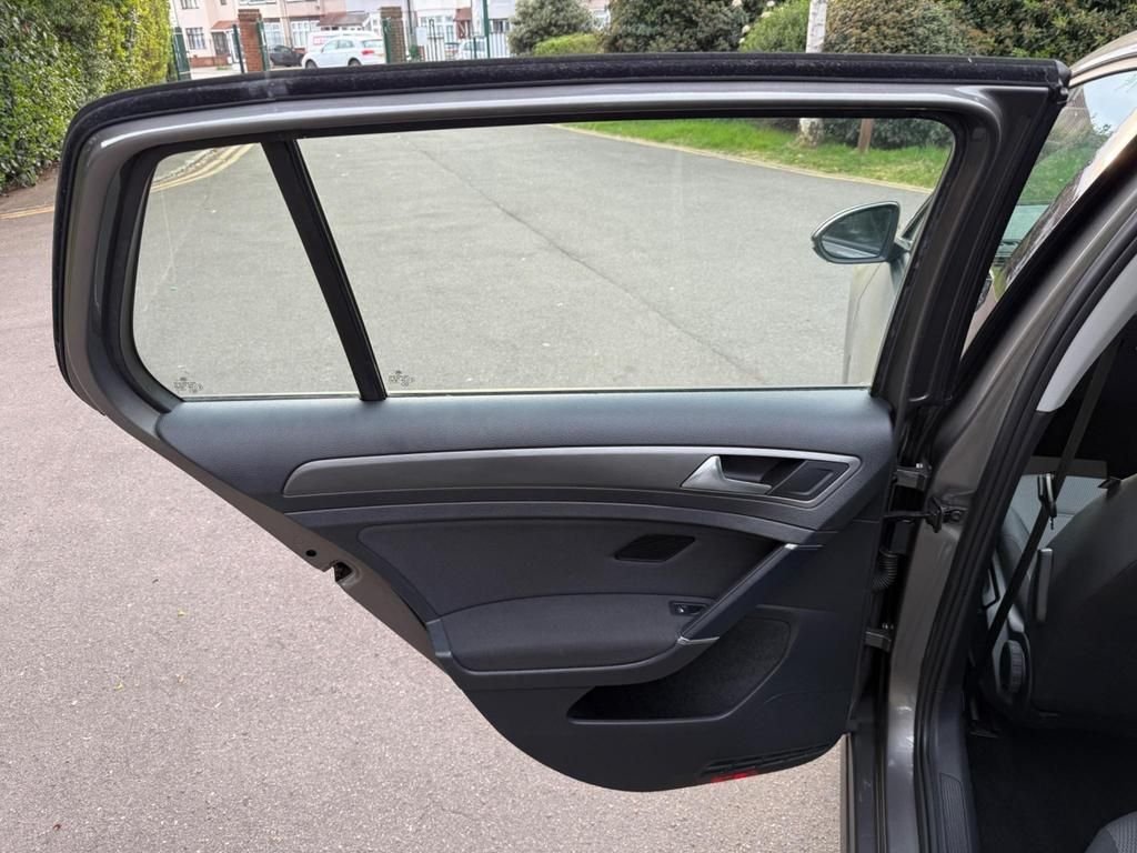 Used Volkswagen Golf 2013 for sale - 76376303: Photo 28