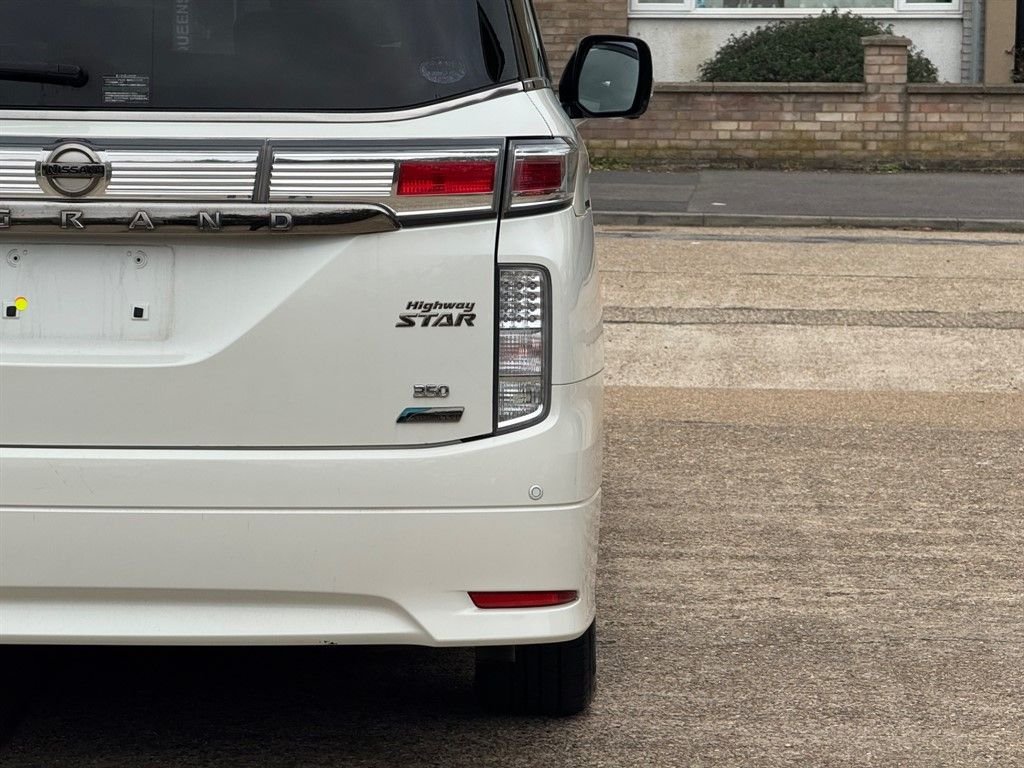Used Nissan Elgrand 2012 for sale - 77483464: Photo 10