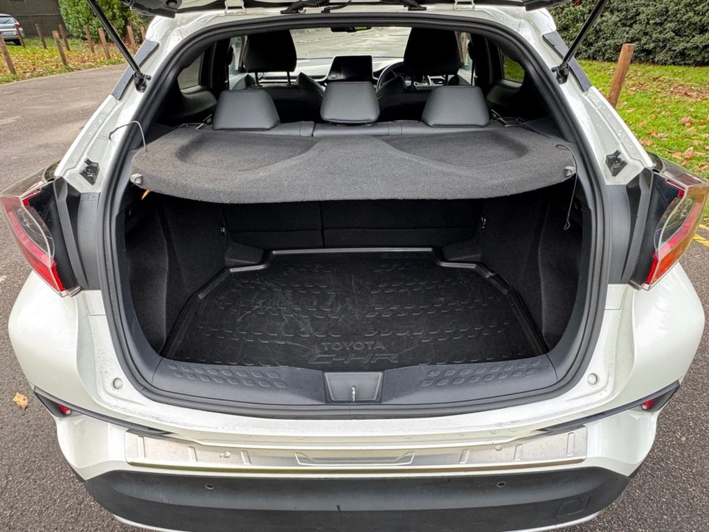 Used Toyota C-HR 2019 for sale - 76632388: Photo 25