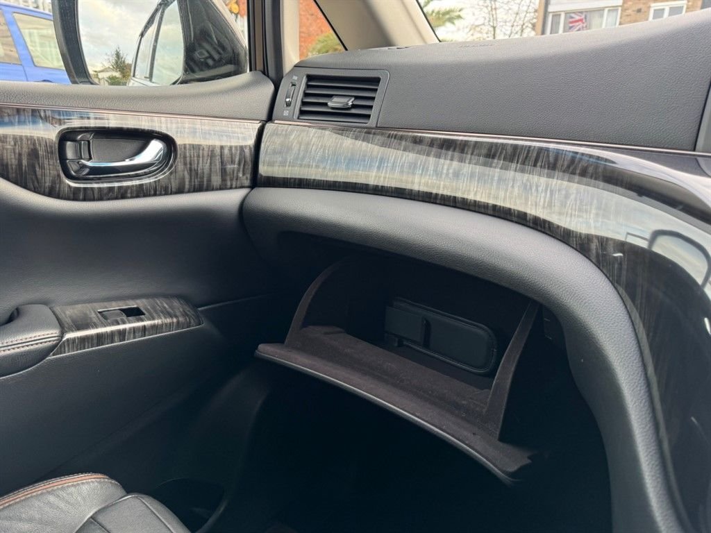 Used Nissan Elgrand 2018 for sale - 77477485: Photo 14