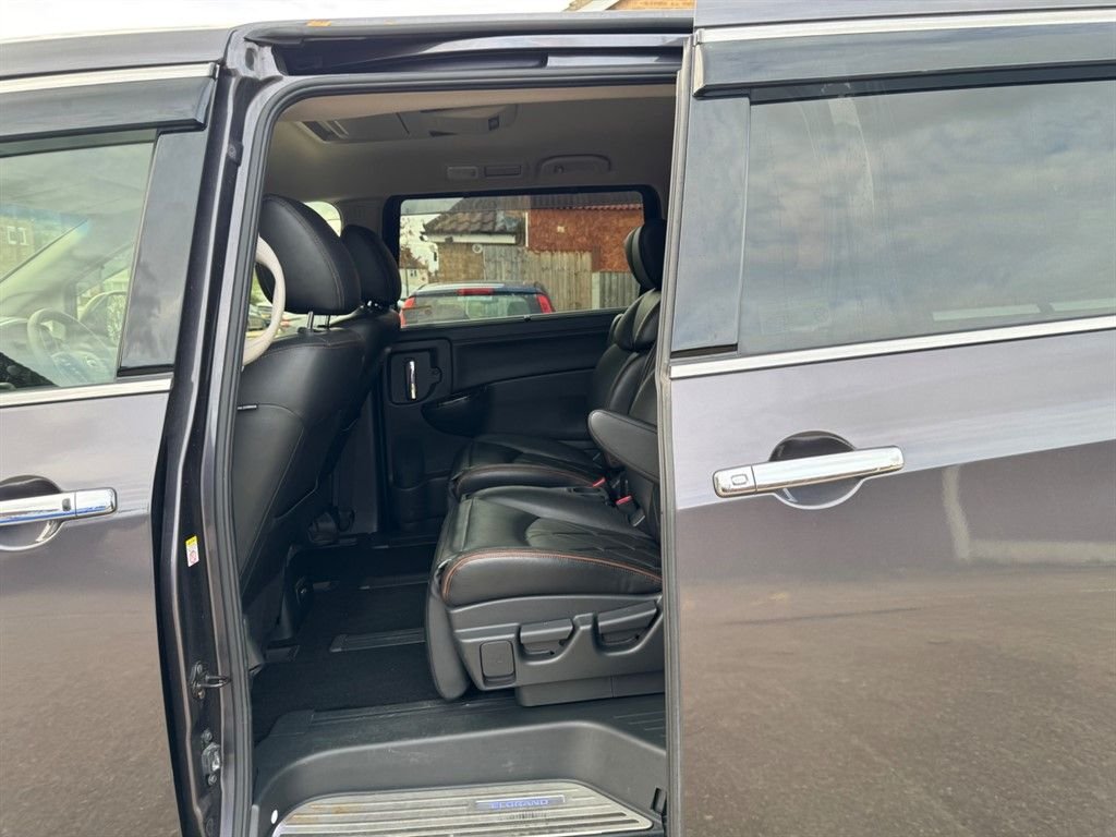 Used Nissan Elgrand 2018 for sale - 77477485: Photo 20