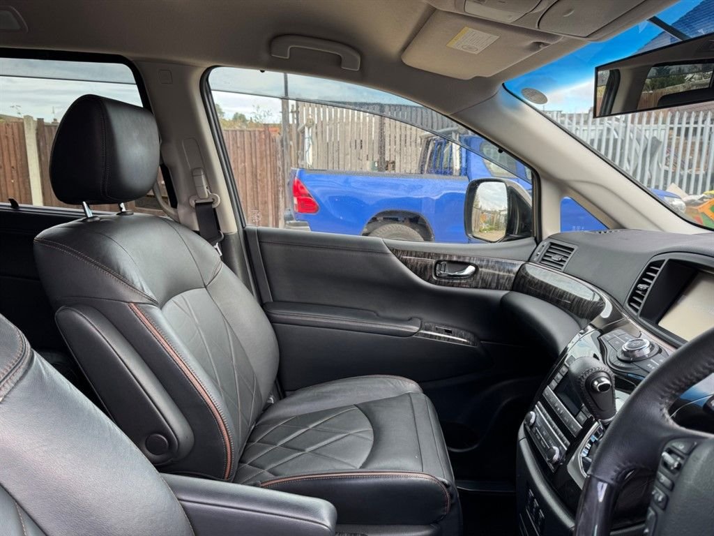 Used Nissan Elgrand 2018 for sale - 77477485: Photo 25