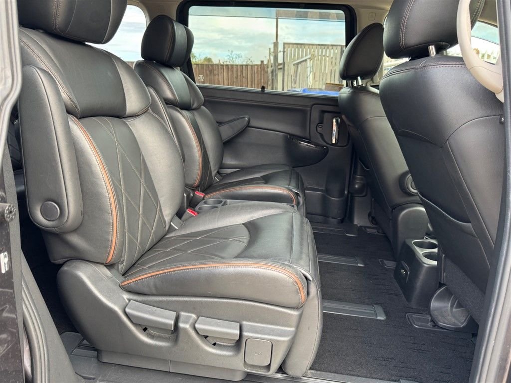 Used Nissan Elgrand 2018 for sale - 77477485: Photo 43