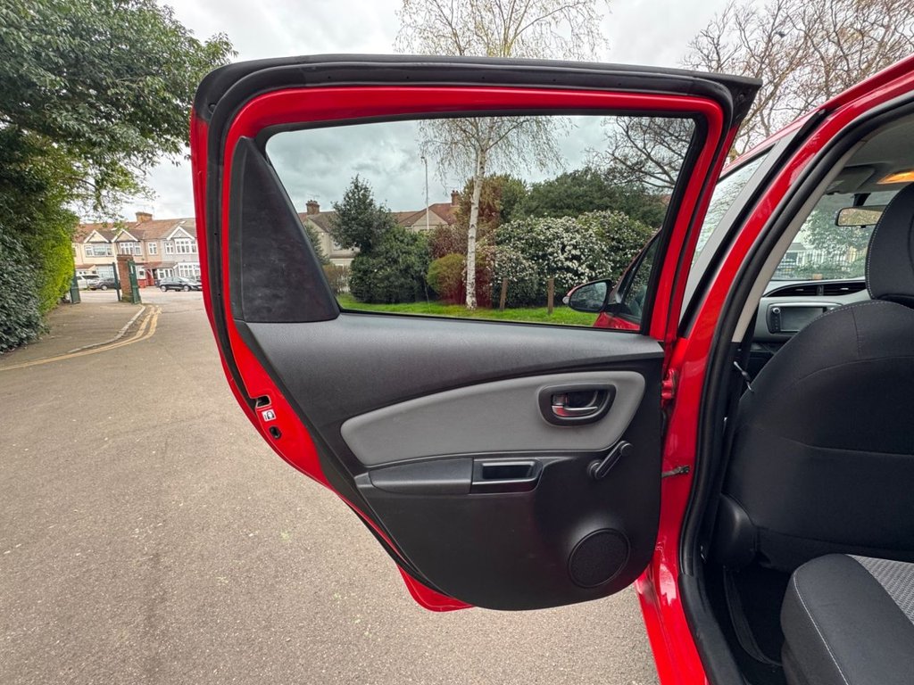 Used Toyota Yaris 2016 for sale - 78124540: Photo 16