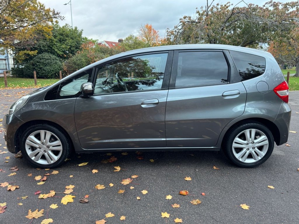 Used Honda Jazz 2012 for sale - 76439234: Photo 5