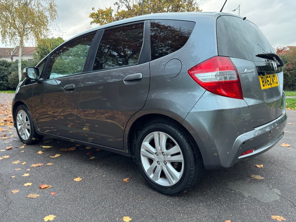 Used Honda Jazz 2012 for sale - 76439234: Photo 6