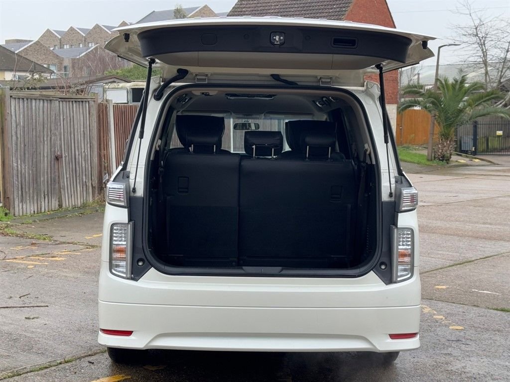 Used Nissan Elgrand 2025 for sale - 77557817: Photo 24