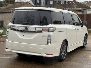 Used Nissan Elgrand 2018 for sale - 77557817: Photo